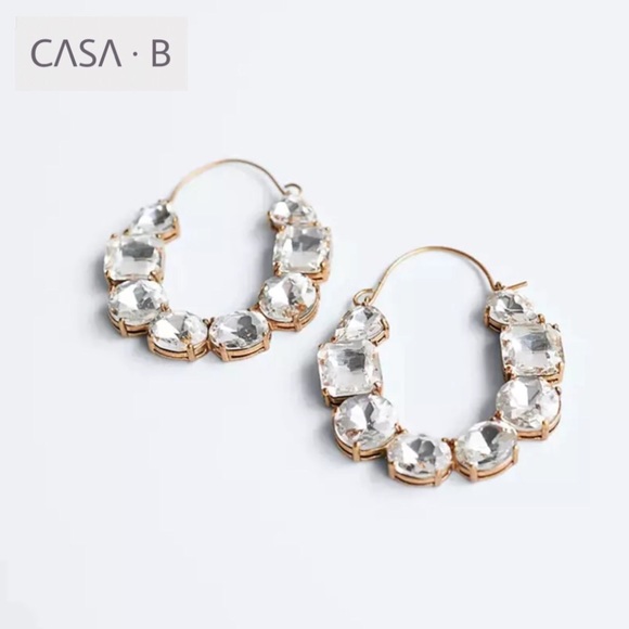 CASA B Jewelry - 5⭐️CASA B | Gordie Crystal Hoop Earrings